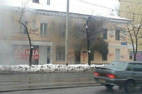 Фашисты взорвали редакцию оппозиционной газеты и угрожают убить журналистов Фашисты взорвали редакцию оппозиционной газеты и угрожают убить журналистов