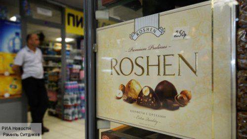 На магазины ROSHEN, принадлежащие Порошенко, совершена серия нападений в Киеве На магазины ROSHEN, принадлежащие Порошенко, совершена серия нападений в Киеве