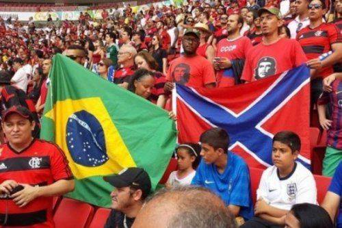 На матче "Шахтера" бразильцы вывесили баннер в поддержку ДНР На матче "Шахтера" бразильцы вывесили баннер в поддержку ДНР