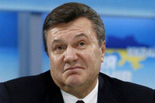 Приговор на расстоянии и заочный расстрел: Янукович и его министры осуждены дистанционно Приговор на расстоянии и заочный расстрел: Янукович и его министры осуждены дистанционно