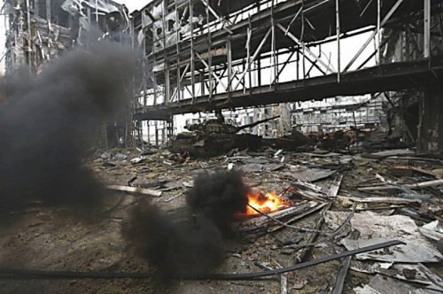 Киев не может определиться, что делают его военные в Донецком аэропорту  Киев не может определиться, что делают его военные в Донецком аэропорту