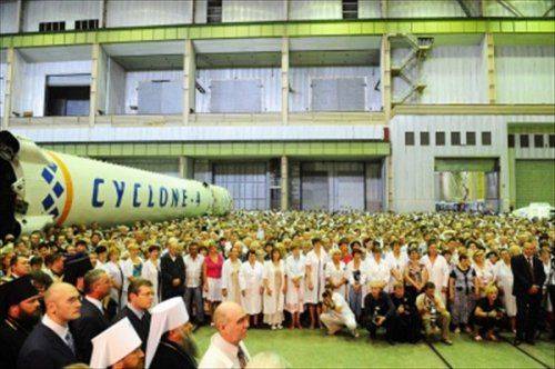 Ведущее предприятие ракетно-космической отрасли Украины остановлено до 2 марта Ведущее предприятие ракетно-космической отрасли Украины остановлено до 2 марта