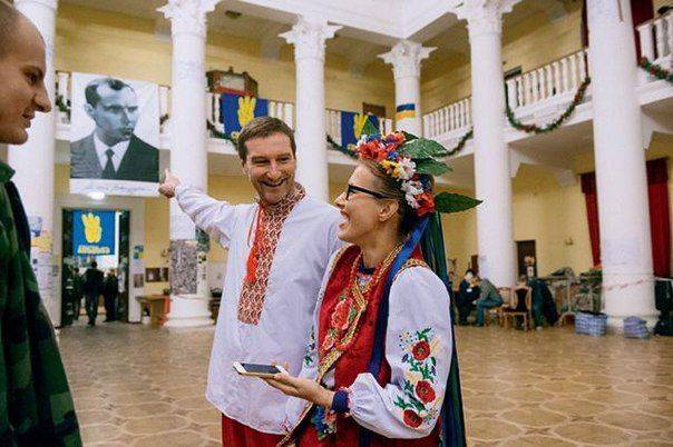 «Меня просто трясет»: Собчак закатила истерику на съемках программы НТВ о войне на Украине «Меня просто трясет»: Собчак закатила истерику на съемках программы НТВ о войне на Украине