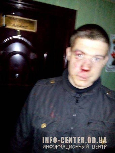 В Одессе избили представителя "Совета национальной безопасности". Гордиенко пообещал найти виновных. В Одессе избили представителя "Совета национальной безопасности". Гордиенко пообещал найти виновных.