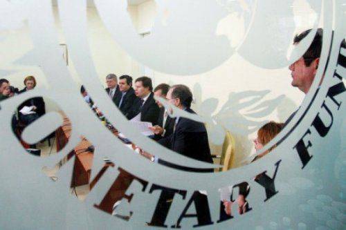 Украина на крючке МВФ и в плену маразма Кабмина   Украина на крючке МВФ и в плену маразма Кабмина