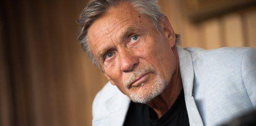 Актеру Александру Михайлову запрещен въезд на Украину из-за поддержки ополченцев Актеру Александру Михайлову запрещен въезд на Украину из-за поддержки ополченцев