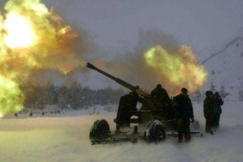 Дебальцевский котел сжимается, бои усиливаются с каждой минутой, артиллерия Ополчения подавляет позиции захватчиков Дебальцевский котел сжимается, бои усиливаются с каждой минутой, артиллерия Ополчения подавляет позиции захватчиков