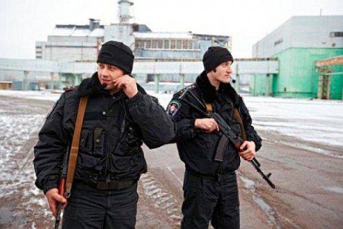 В Киеве угрожают взорвать ЧАЭС, в Днепропетровске - ДнепроГЭС   В Киеве угрожают взорвать ЧАЭС, в Днепропетровске - ДнепроГЭС
