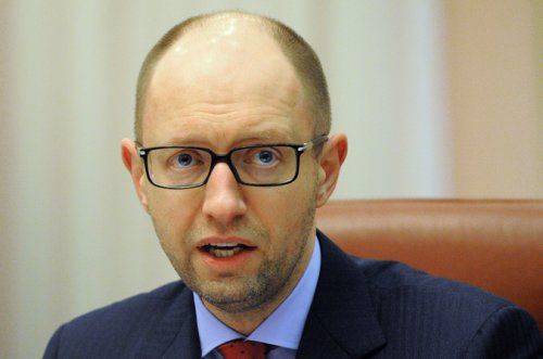 Яценюк признался: Запад обобрал Украину грабительскими процентами по долгам Яценюк признался: Запад обобрал Украину грабительскими процентами по долгам