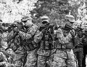 СМИ: Мир стоит перед проблемой сдерживания США, а не России СМИ: Мир стоит перед проблемой сдерживания США, а не России
