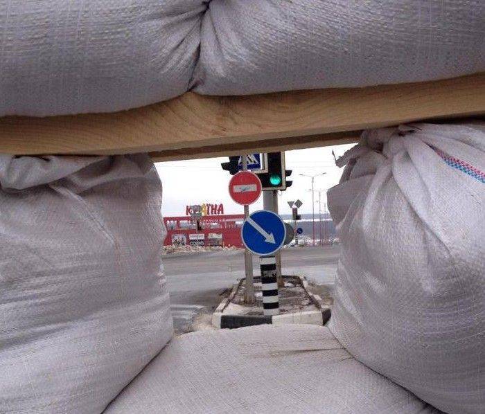 Воевать нельзя мириться: на Донеччине построят две сотни фортификационных сооружений Воевать нельзя мириться: на Донеччине построят две сотни фортификационных сооружений