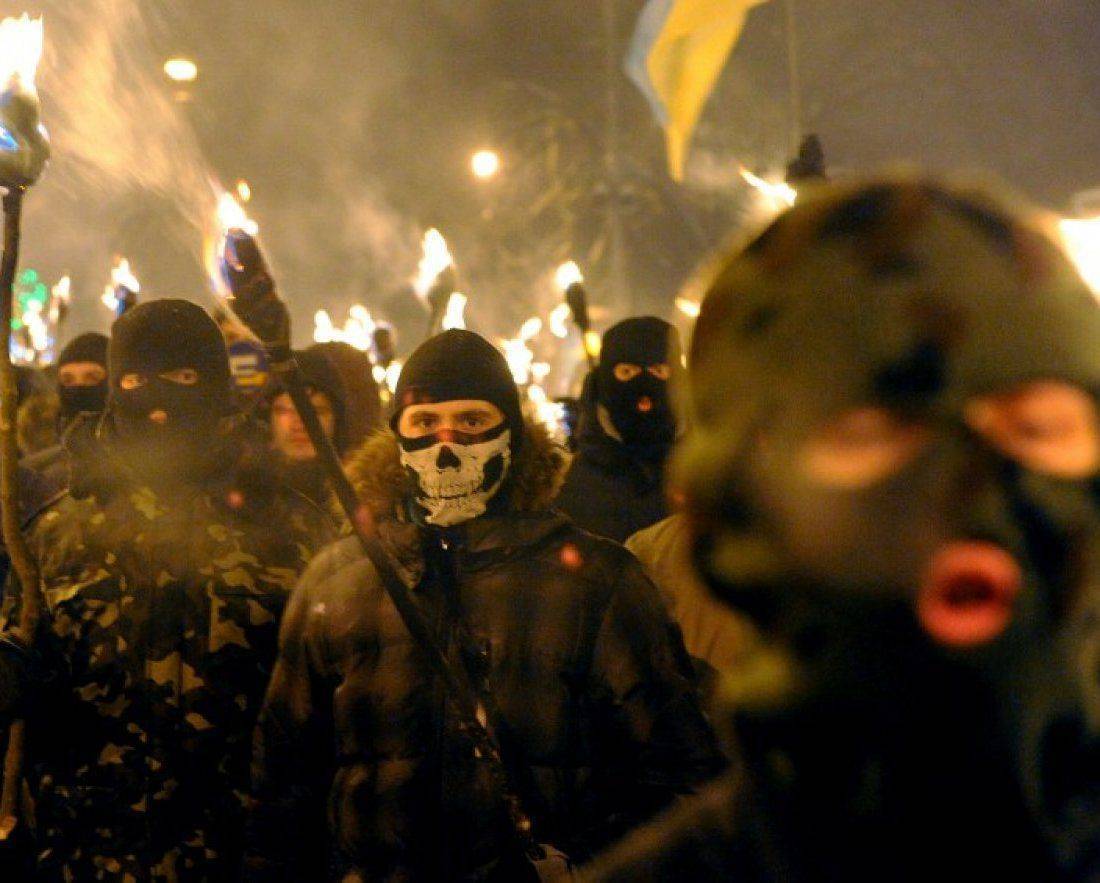Легализация фашизма. «Правый сектор» на передовой. Легализация фашизма. «Правый сектор» на передовой.