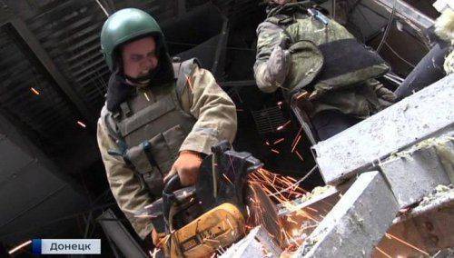 В донецком аэропорту ополченцы нашли 373 тела "киборгов" В донецком аэропорту ополченцы нашли 373 тела "киборгов"