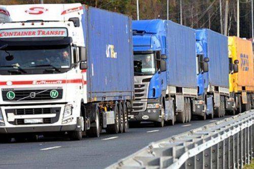 Идея блокады лопнула: Украинцы тоннами везут продовольствие в Крым   Идея блокады лопнула: Украинцы тоннами везут продовольствие в Крым