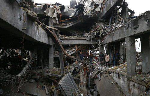 Поиск тел украинских карателей в аэропорту Донецка вновь отложен из-за угрозы обстрелов Поиск тел украинских карателей в аэропорту Донецка вновь отложен из-за угрозы обстрелов