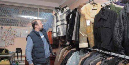 Украинцы осаждают ломбарды и комиссионки: сдают даже полупустые флаконы духов Украинцы осаждают ломбарды и комиссионки: сдают даже полупустые флаконы духов