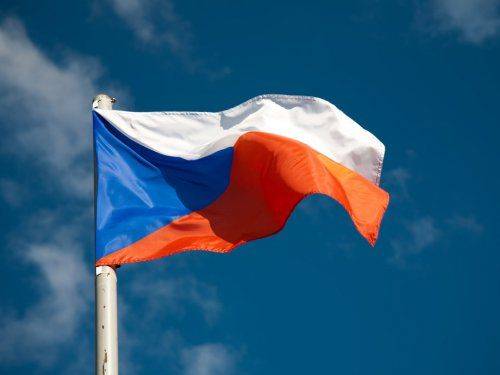 В Праге митингуют против антироссийских санкций В Праге митингуют против антироссийских санкций