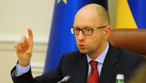 Украинский экономист: Яценюк распыляет бюджет на глупейшие проекты Украинский экономист: Яценюк распыляет бюджет на глупейшие проекты