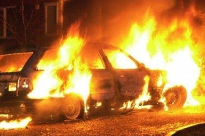 Во Львове «свободовцу» сожгли авто, в Одессе - расстреляли волонтера  