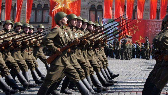 Кто приедет, а кто не приедет на юбилейный Парад Победы в Москве Кто приедет, а кто не приедет на юбилейный Парад Победы в Москве