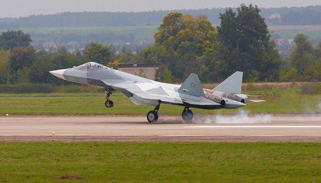 Воздушный бой Raptor c Т-50: раскрыта тайна новейшего российского истребителя Воздушный бой Raptor c Т-50: раскрыта тайна новейшего российского истребителя