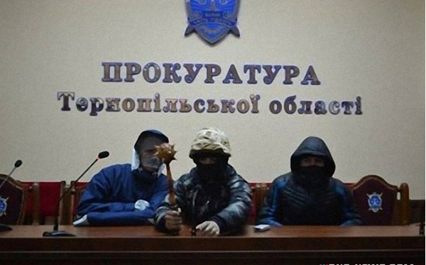 Бежавший из страны львовский бизнесмен: «Новая мафия» на Украине оказалась ещё сильнее Бежавший из страны львовский бизнесмен: «Новая мафия» на Украине оказалась ещё сильнее