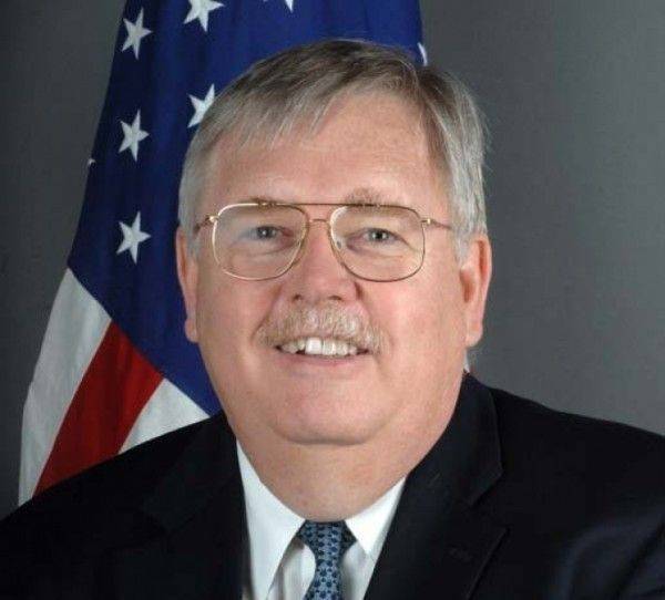 Первые плоды приезда посла США Джона Теффта в Екатеринбург Первые плоды приезда посла США Джона Теффта в Екатеринбург
