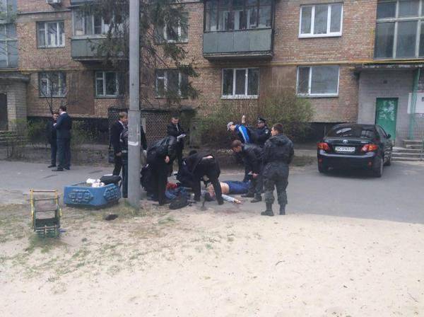 Застрелили известного журналиста Олеся Бузину Застрелили известного журналиста Олеся Бузину