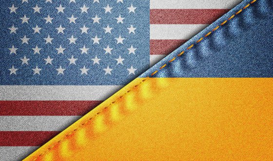ВСУ начали поднимать на бронетехнике флаги США ВСУ начали поднимать на бронетехнике флаги США