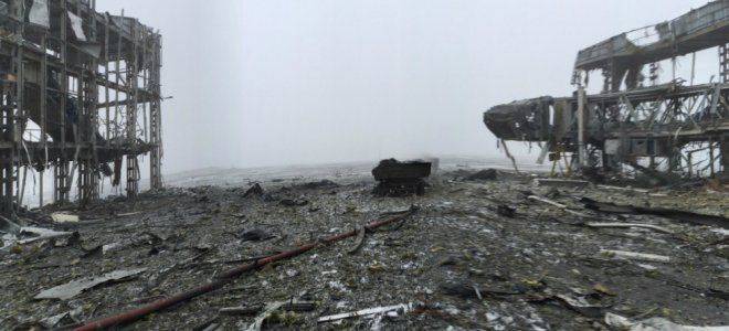 Райадминистрация: В районе аэропорта Донецка начался обстрел из тяжелых вооружений Райадминистрация: В районе аэропорта Донецка начался обстрел из тяжелых вооружений