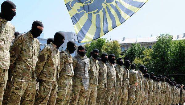Die Zeit: добровольческие батальоны теперь опасны для Украины Die Zeit: добровольческие батальоны теперь опасны для Украины