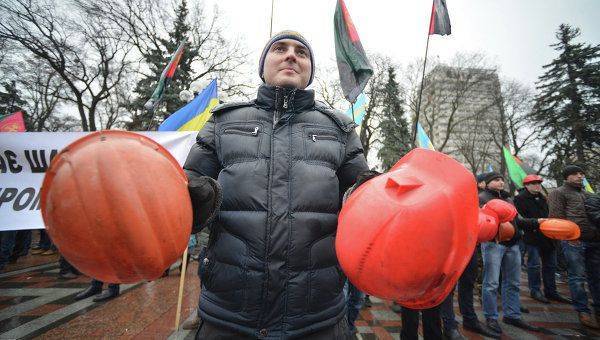 «Правый сектор»: Митингующие в Киеве шахтёры — агенты врагов Украины «Правый сектор»: Митингующие в Киеве шахтёры — агенты врагов Украины