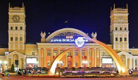 В Харькове на вокзале отсыпался пьяный «защитник Украины» В Харькове на вокзале отсыпался пьяный «защитник Украины»