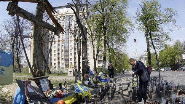 Евросоюз не будет посылать военных на восток Украины Евросоюз не будет посылать военных на восток Украины
