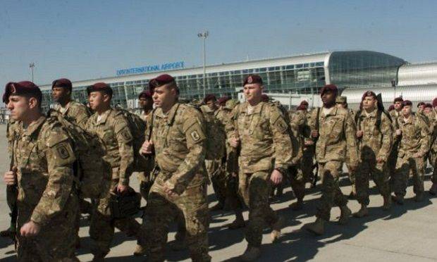 Инструкторы НАТО провели «мастер-класс» в одном из ночных клубов Львова, местные жители в шоке Инструкторы НАТО провели «мастер-класс» в одном из ночных клубов Львова, местные жители в шоке