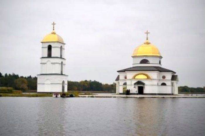 СБУшники  в балаклавах осквернили уникальную церковь на Киевщине: искали оружие  СБУшники  в балаклавах осквернили уникальную церковь на Киевщине: искали оружие
