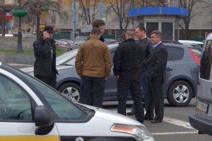 «Я просто стоял на светофоре, а он въехал мне в зад» - откровения сына президента «Я просто стоял на светофоре, а он въехал мне в зад» - откровения сына президента