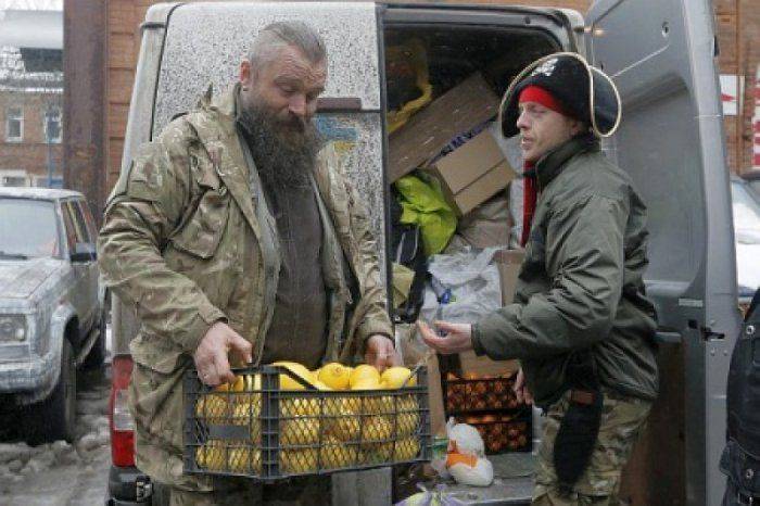 «Ваша тушенка г…о, пан полковник!» Украинских солдат кормят собачьими консервами  «Ваша тушенка г…о, пан полковник!» Украинских солдат кормят собачьими консервами