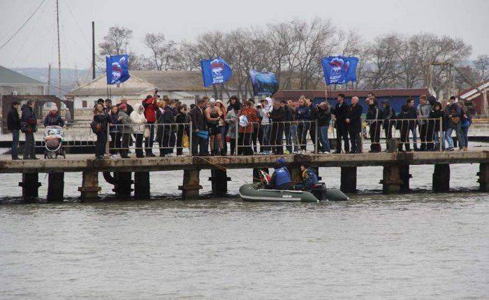 Керчь празднует годовщину освобождения от немецко-фашистских захватчиков Керчь празднует годовщину освобождения от немецко-фашистских захватчиков