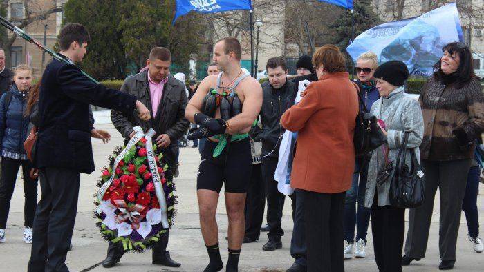 Керчь празднует годовщину освобождения от немецко-фашистских захватчиков Керчь празднует годовщину освобождения от немецко-фашистских захватчиков