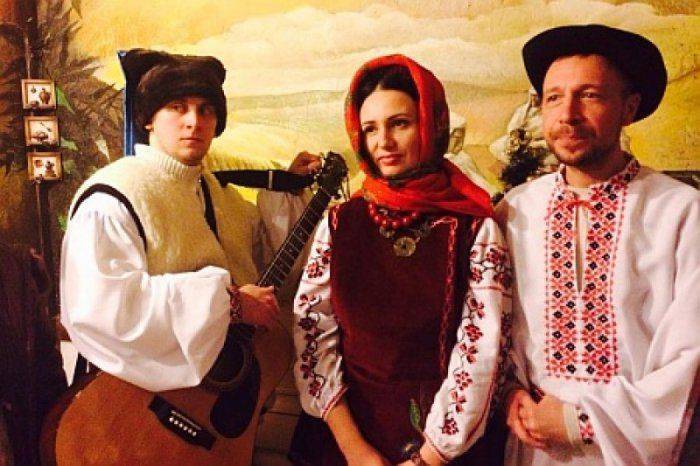 WHITE ONLY WHITE ONLY