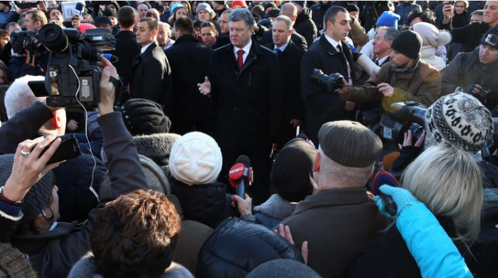 Киев винит Москву, чтобы отвлечь украинцев от настоящих проблем Киев винит Москву, чтобы отвлечь украинцев от настоящих проблем