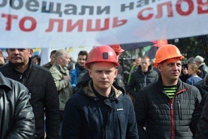Олигархи объединились против министра Порошенко: грядут досрочные выборы  Олигархи объединились против министра Порошенко: грядут досрочные выборы