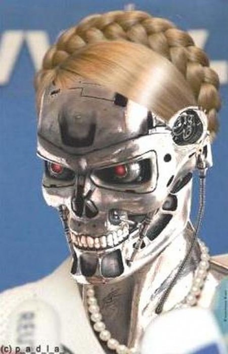 Тимошенко наносит удар кабинету Яценюка, который может его уничтожить Тимошенко наносит удар кабинету Яценюка, который может его уничтожить