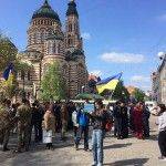 На первомайском пикете в Харькове произошла потасовка На первомайском пикете в Харькове произошла потасовка
