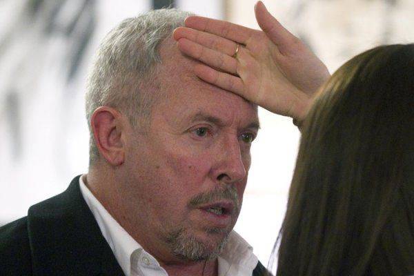 Украинский комбат разбил о голову Макаревича его гитару в Харькове Украинский комбат разбил о голову Макаревича его гитару в Харькове