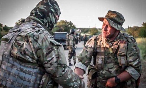 Правосеки жалуются, что ВСУ не хотят с ними дружить Правосеки жалуются, что ВСУ не хотят с ними дружить