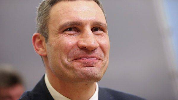 Тесть Кличко живет под Луганском в доме, обстреливаемом ВСУ Тесть Кличко живет под Луганском в доме, обстреливаемом ВСУ