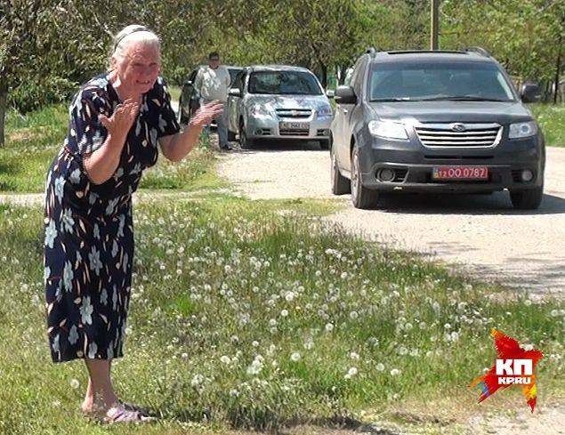 ОБСЕ в Саханке встретили проклятиями ОБСЕ в Саханке встретили проклятиями