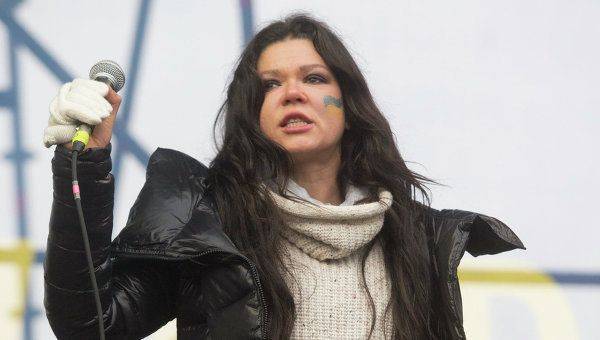 Певица Руслана обиделась на президента Порошенко Певица Руслана обиделась на президента Порошенко